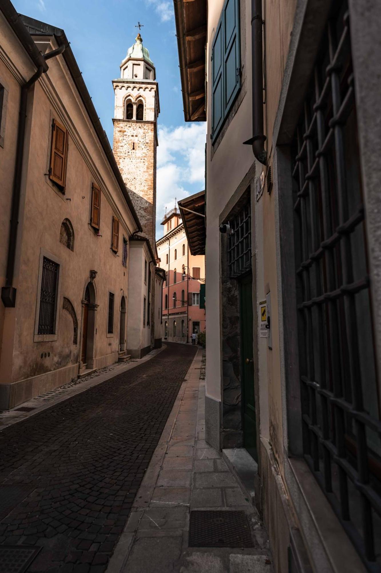 La Chicca In Pieno Centro Storico Con Sauna E Parcheggio Gratuito Udine Exterior photo
